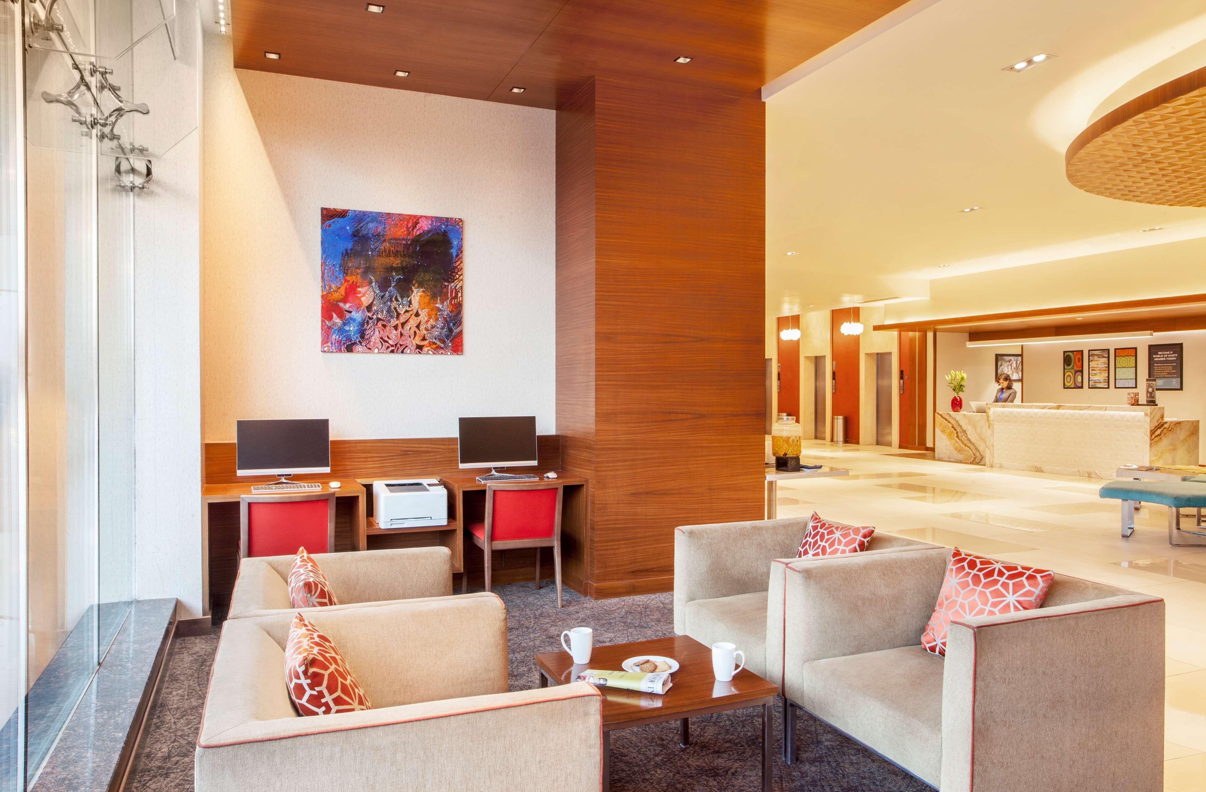 Hyatt Place Hyderabad Banjara Hills Exterior foto Business Center